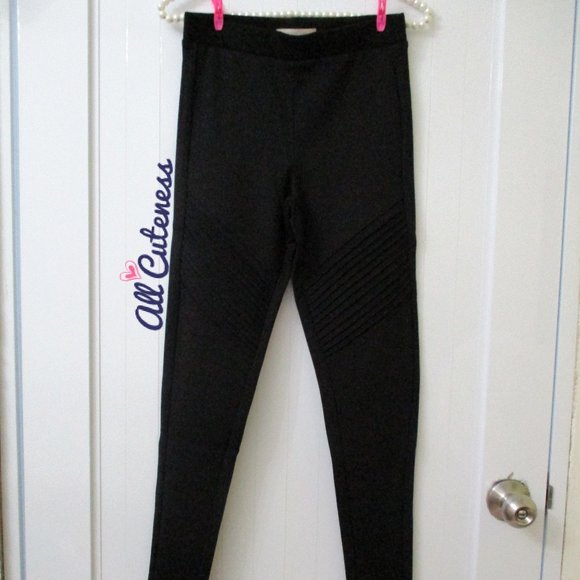 Black Pintuck Detail Pants - Picture 3 of 4